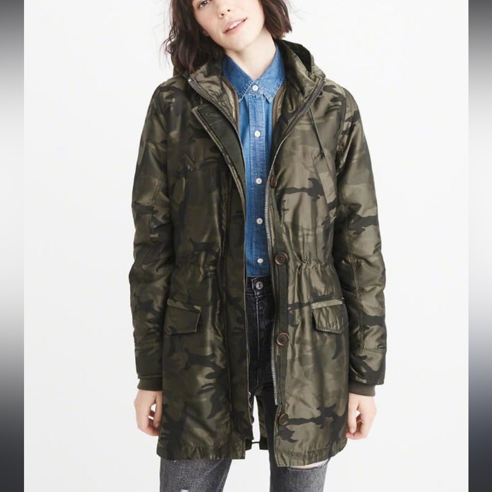 Abercrombie & Fitch Camo Parka Jacket Sherpa Vest Lined Hooded Green XS NWT